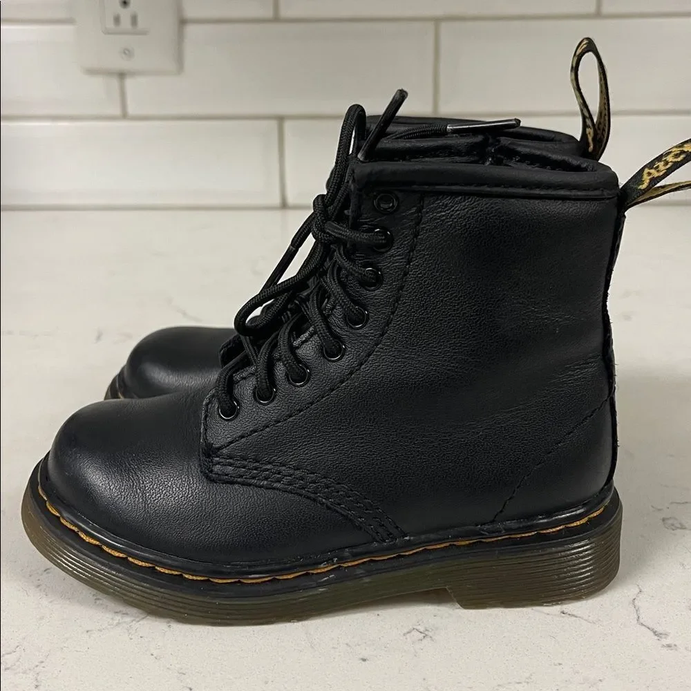 DR MARTEN TODDLER 1460 T SOFTY T LEATHER LACE UP BOOTS Size 8